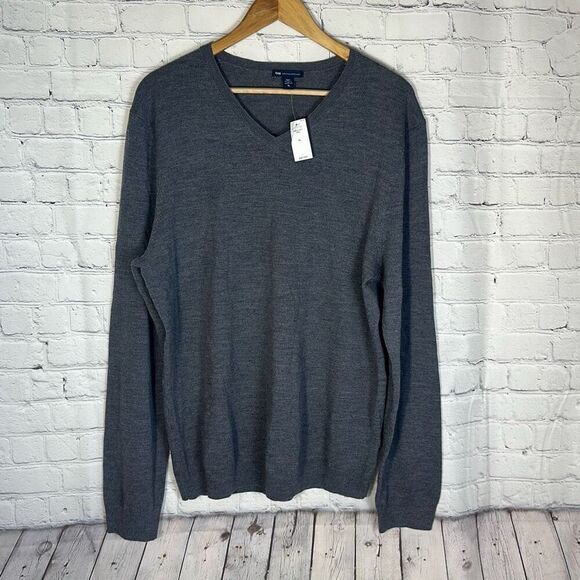 Gap Mens Gray Vneck Sweater Extra Fine Merino Wool size XL NEW - Picture 1 of 7